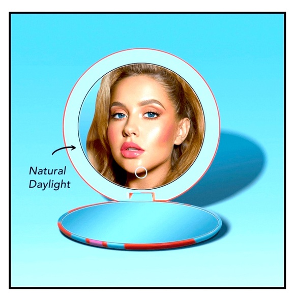 🔥 LED COMPACT MIRROR - Picture 7 of 8